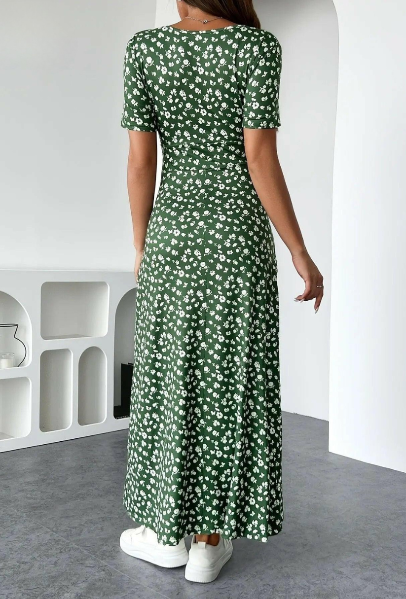 Lucia - The Elegant Floral Knit Dress