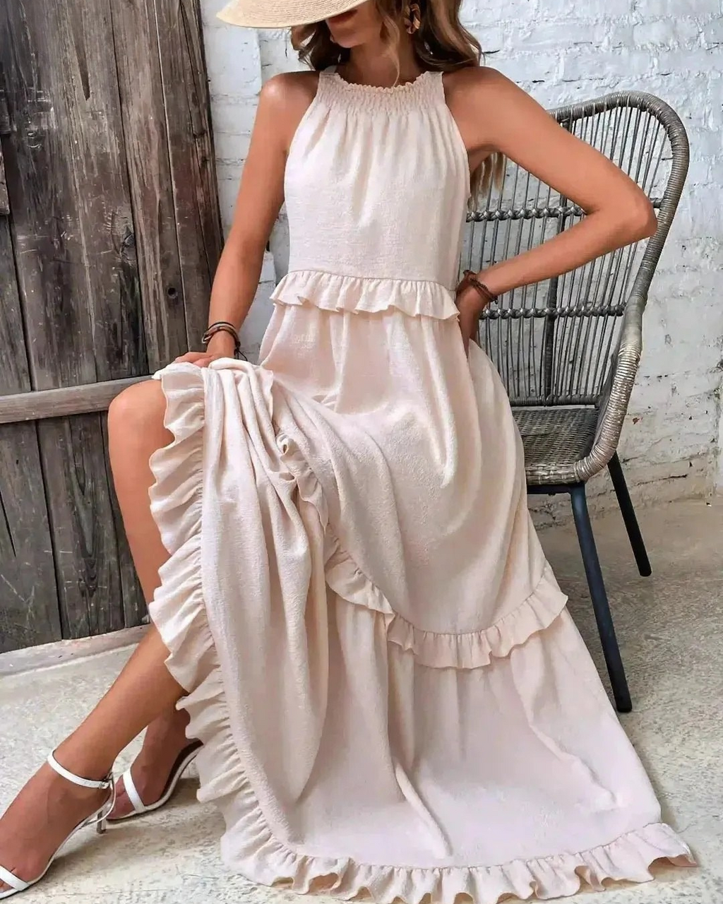 Lorena - Halterneck Dress With Ruffles and Pockets