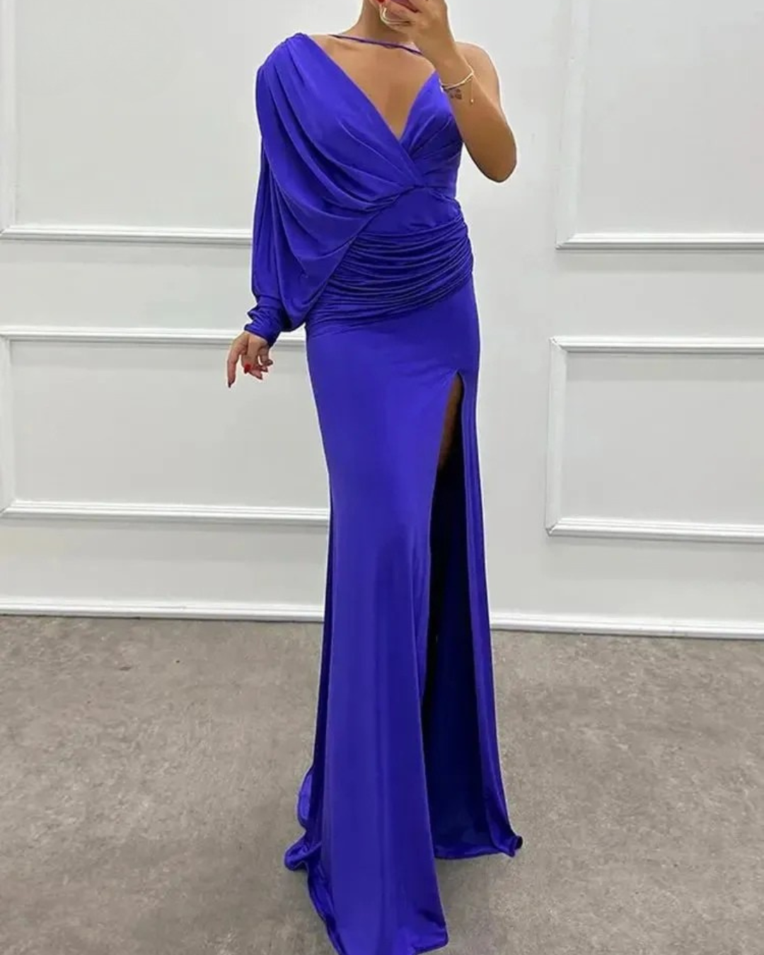 Iliana | One-Shoulder Gown